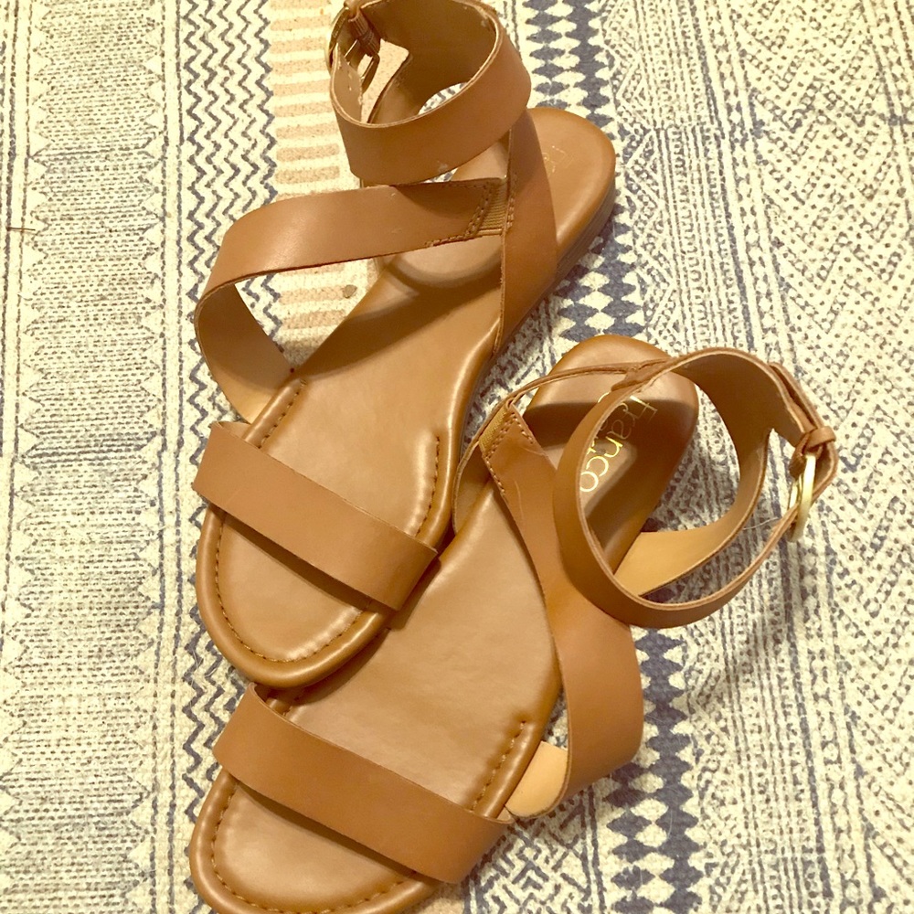 Franco Sarto flat sandals